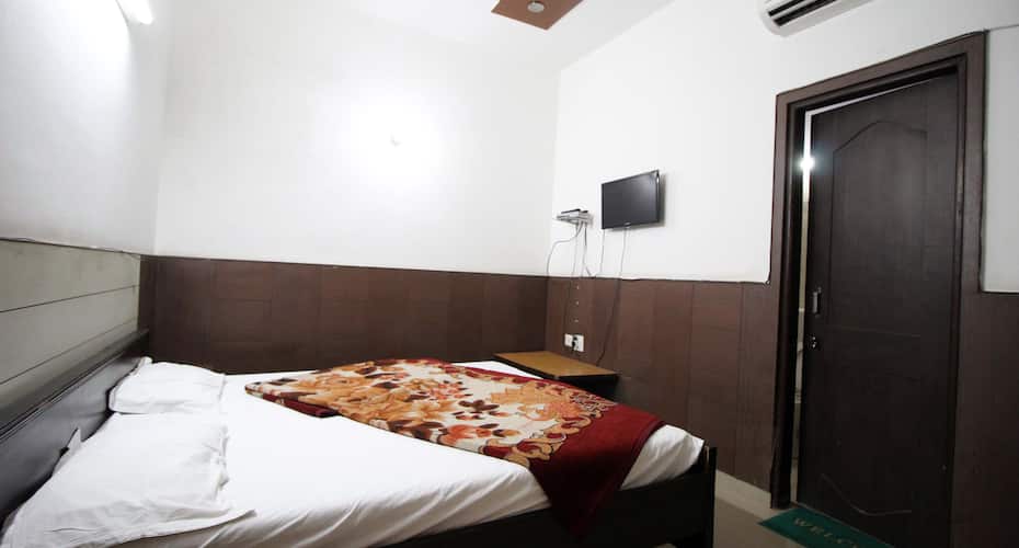 D R Residency Hotel, Agra 5